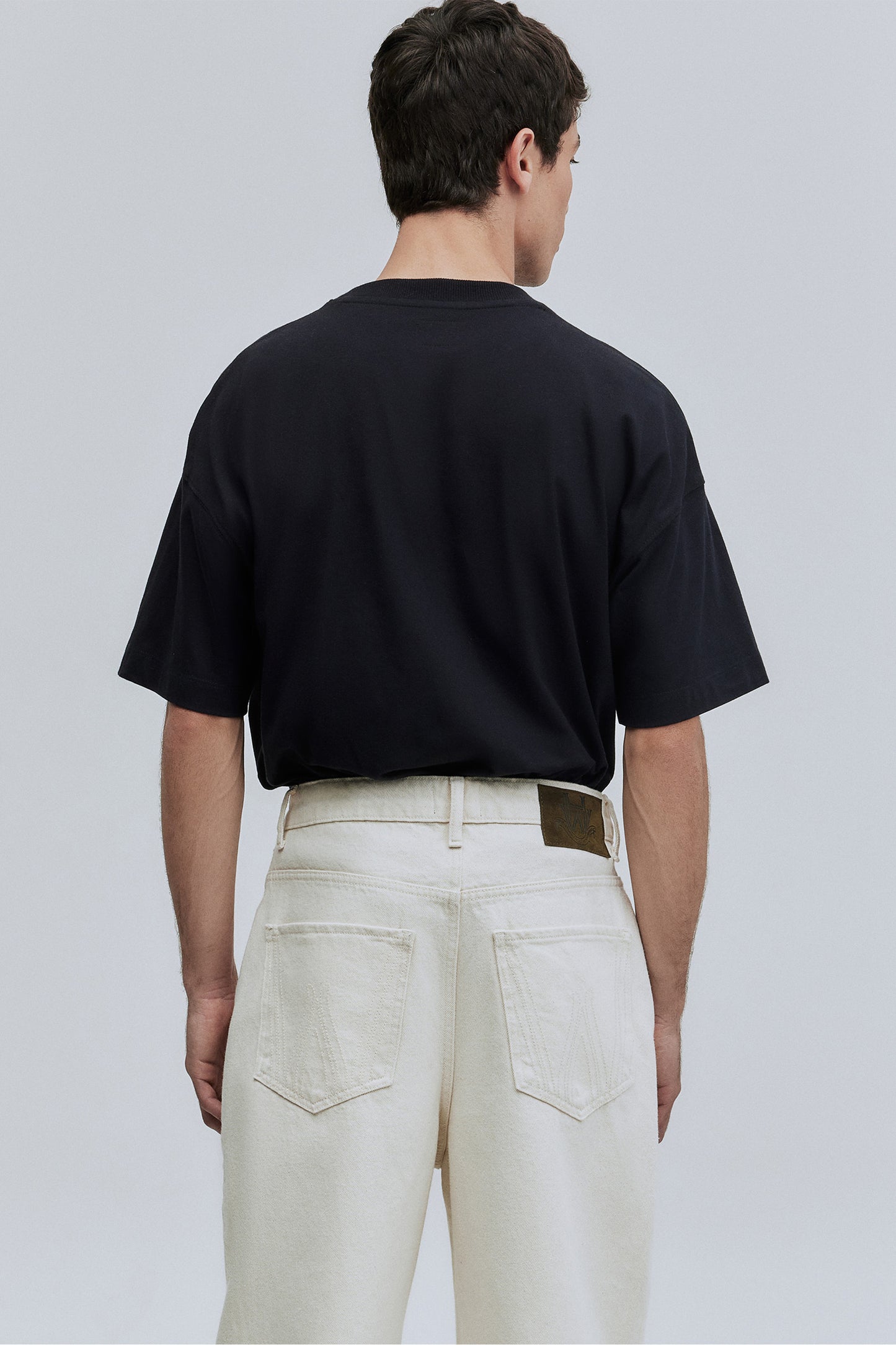 T-shirt Boxy Fit Logo Bordado Hering + Welcome - Preto