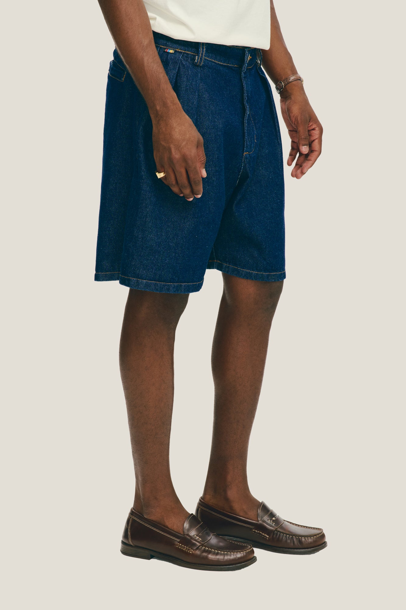 Bermuda Jeans Alfaiataria Dupla Prega - Indigo