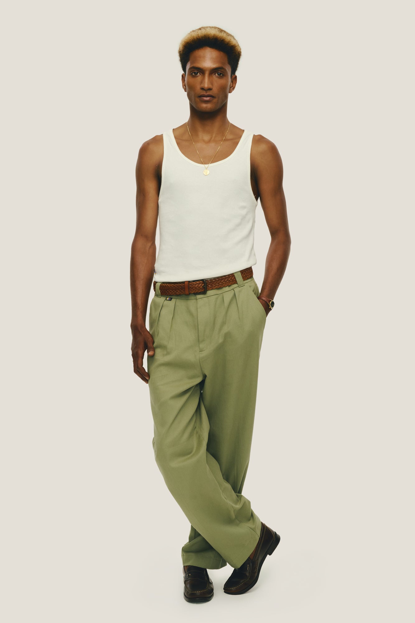 Calça Alfaiataria Dupla Prega - Verde Olive