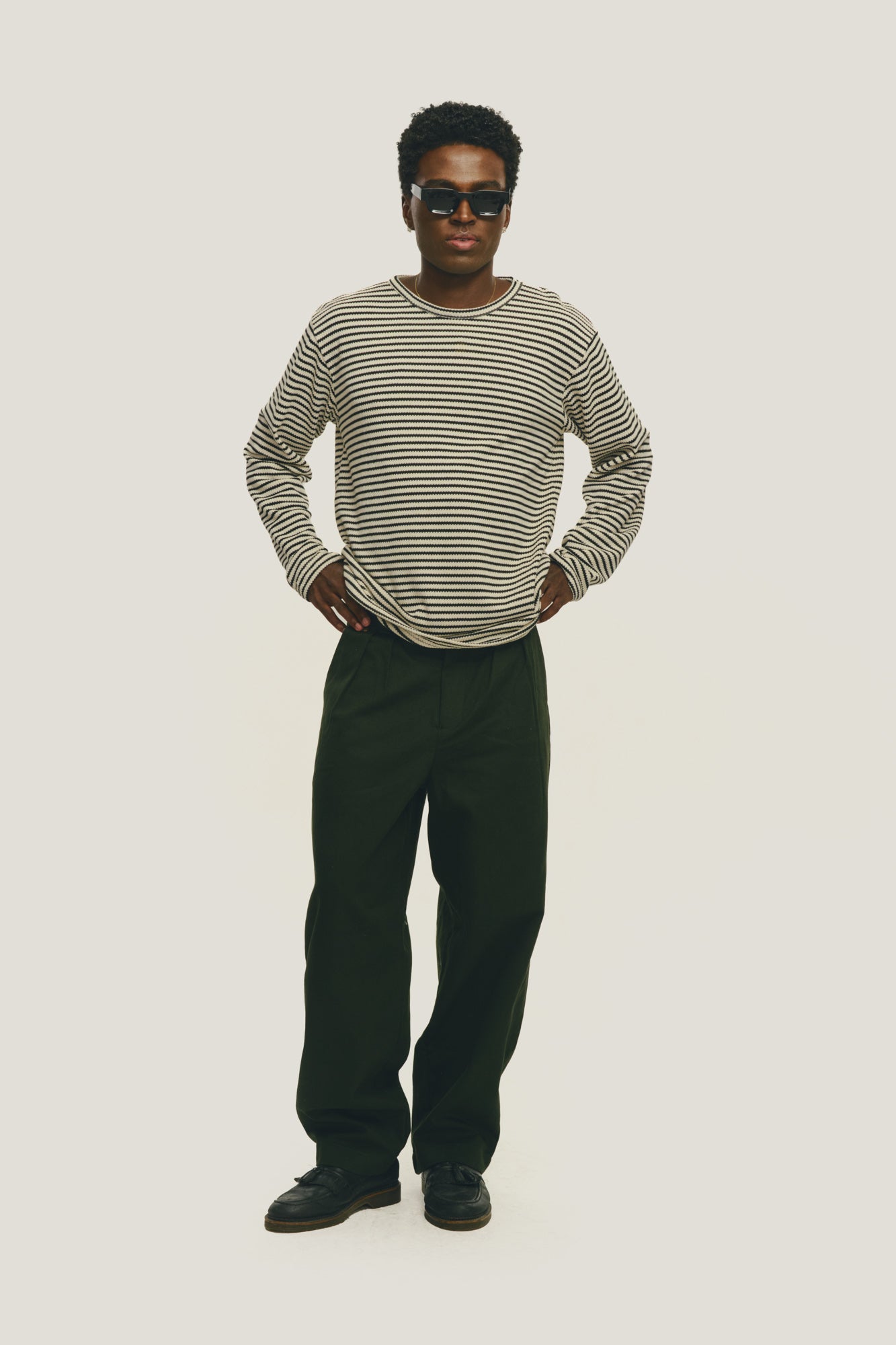 T-Shirt Regular Fit Tricô - Off White & Preto
