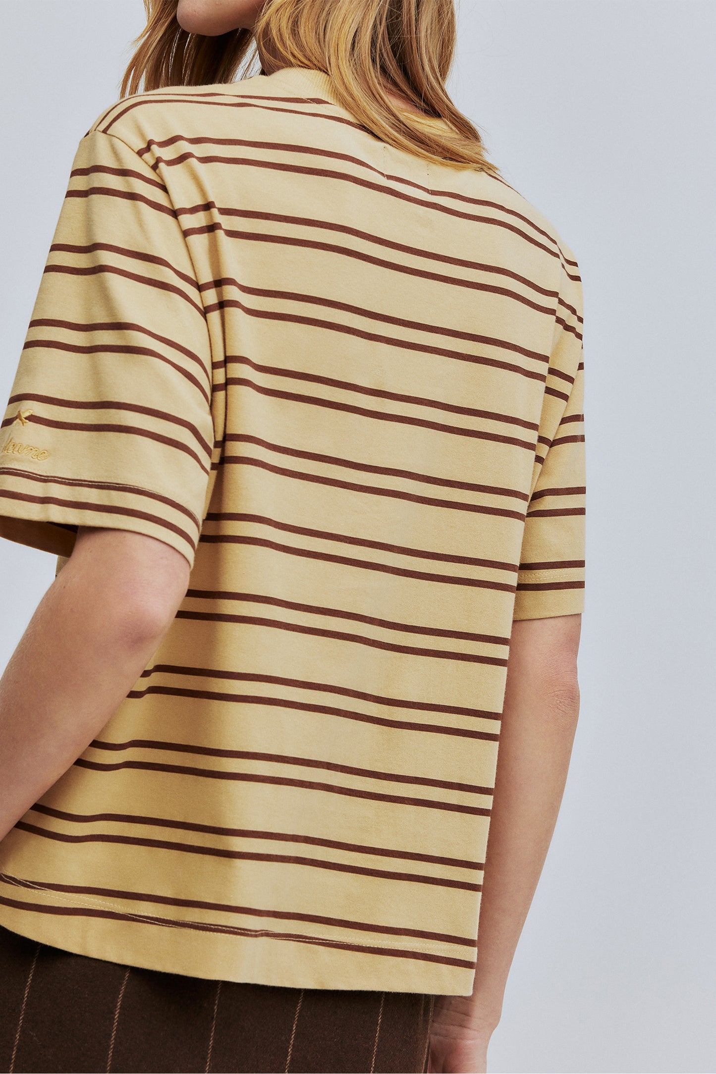 T-shirt Boxy Fit Listrado Hering + Welcome - Amarelo e Marrom