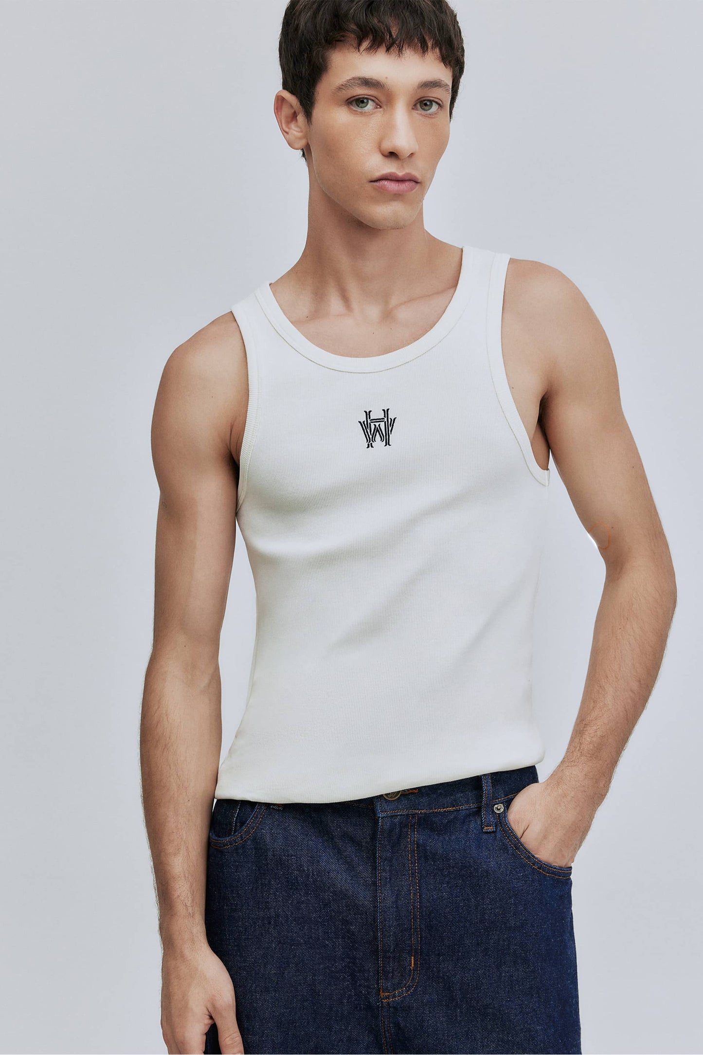 Regata Monograma Algodão Peruano Hering + Welcome - Off White