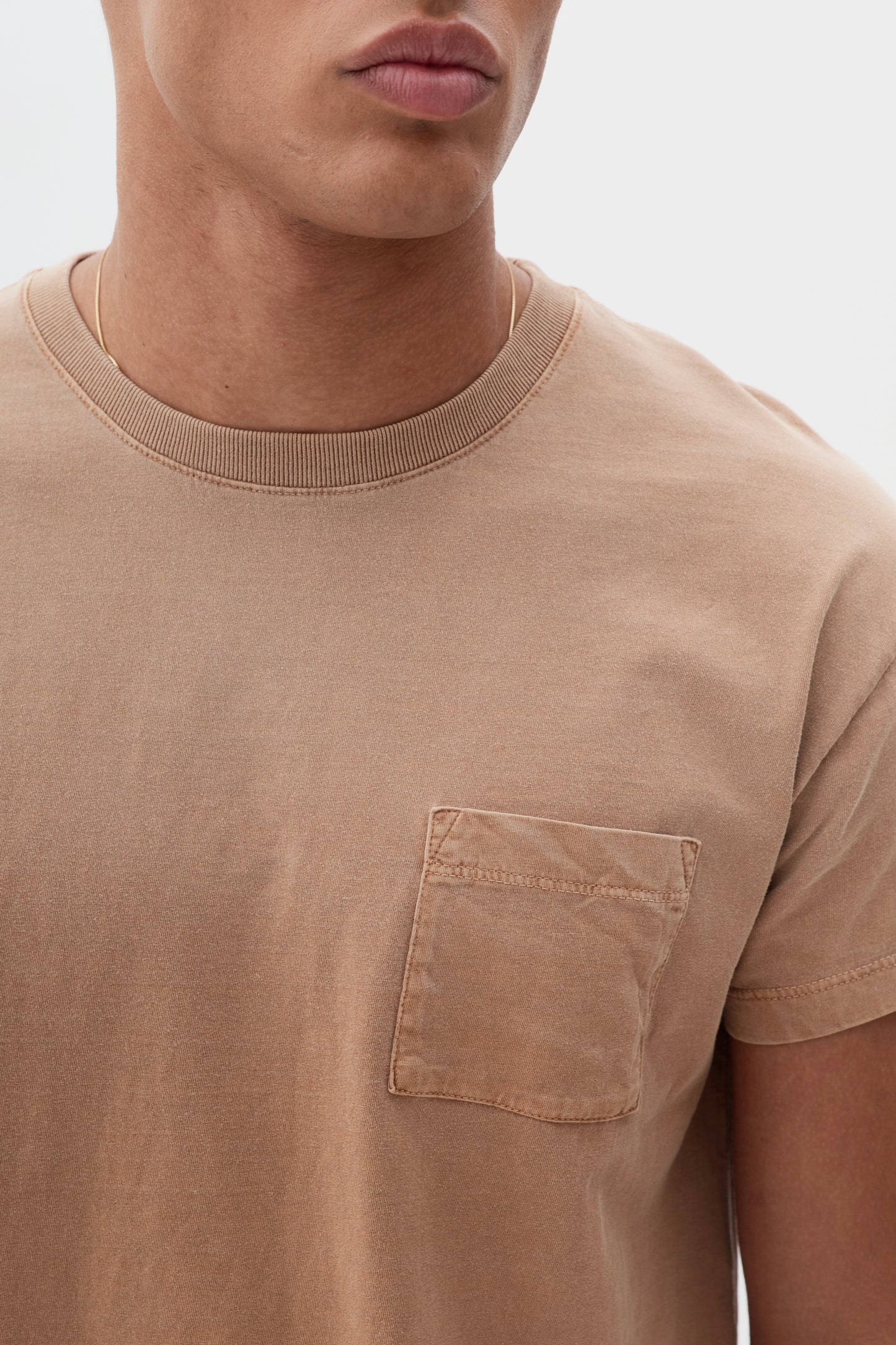 T-shirt Submariner com Bolso - Bege Stoned