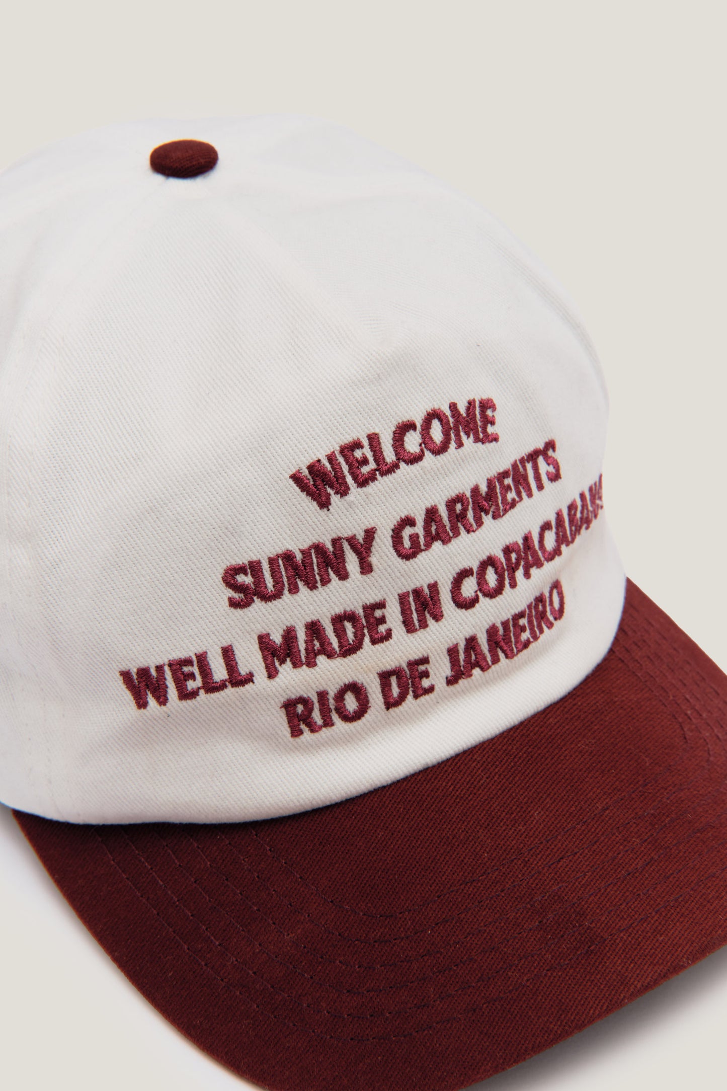 Boné Sunny Garments - Off White e Vinho