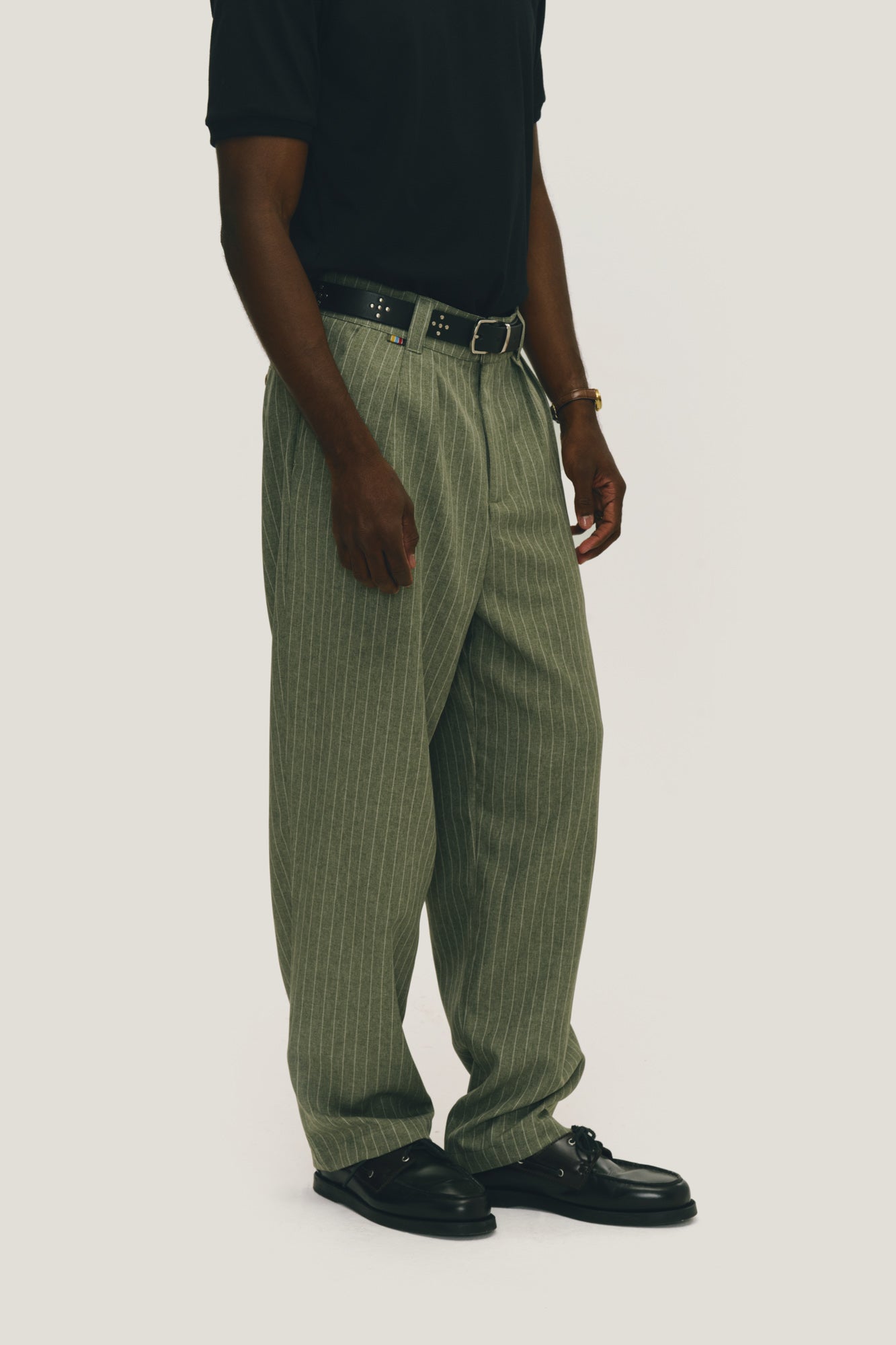Calça Alfaiataria Dupla Prega Ampla - Risca de Giz Verde