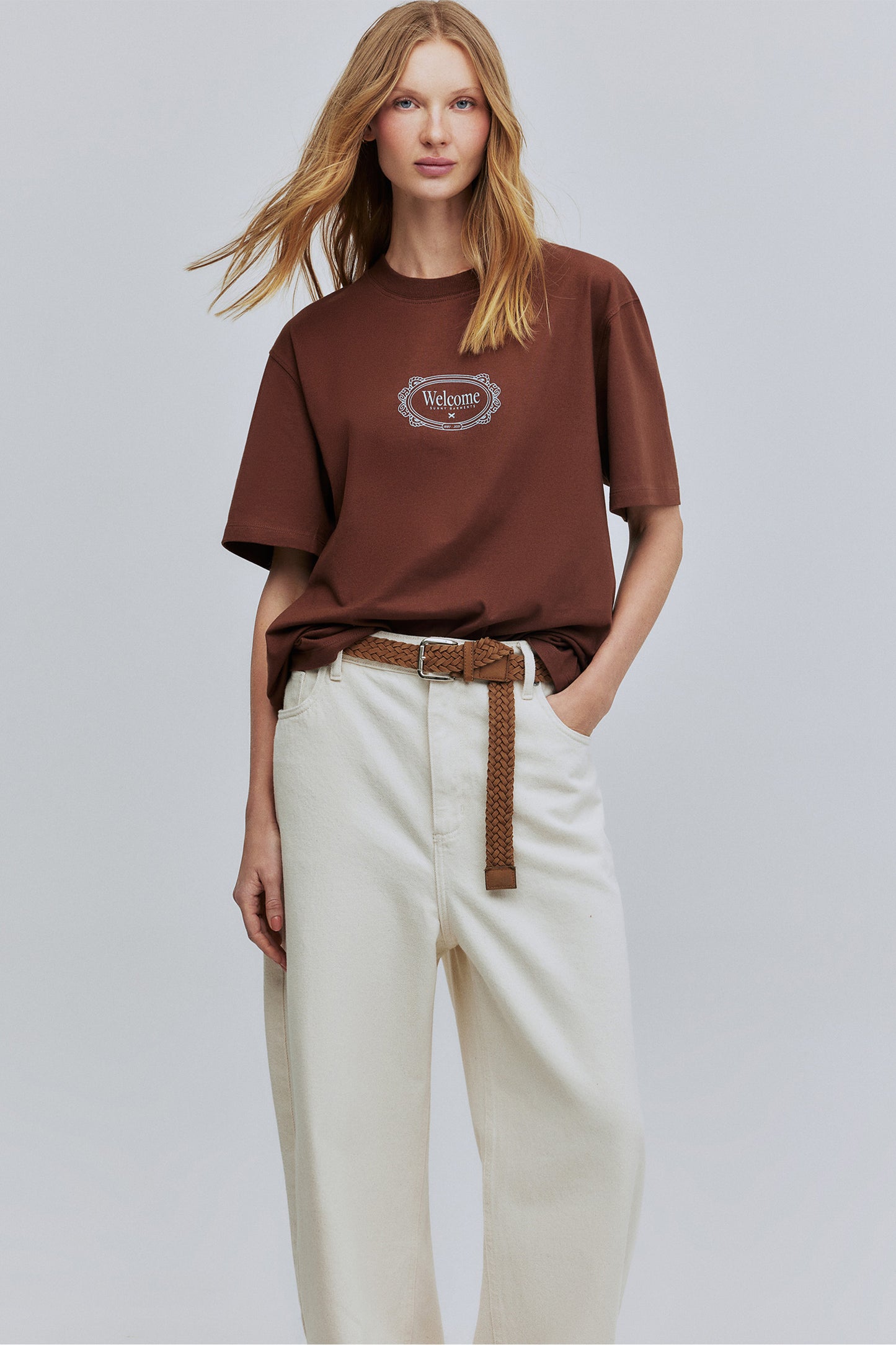 T-shirt Comfort Fit Frame Hering + Welcome - Marrom