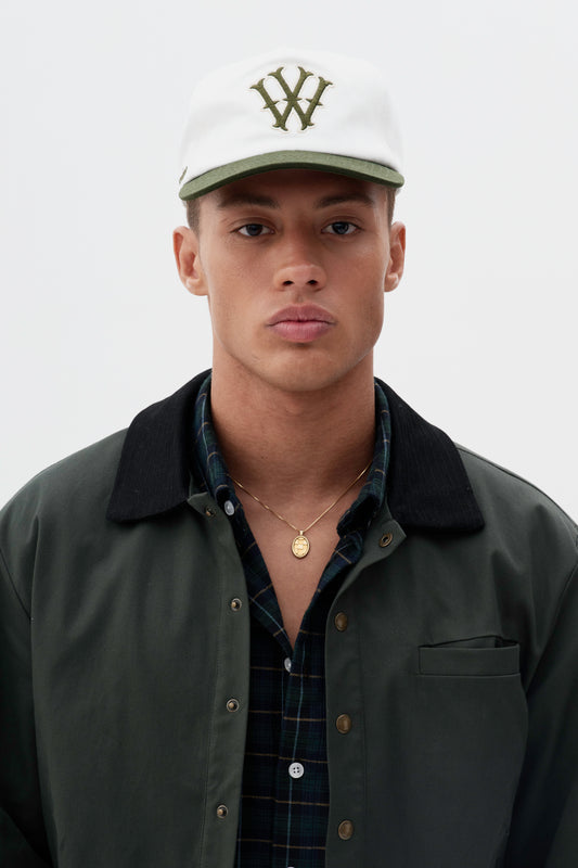 Boné Yankee - Off White e Verde