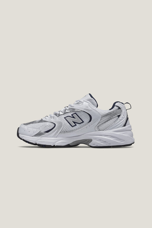 Tênis New Balance 530 - Branco/Prata