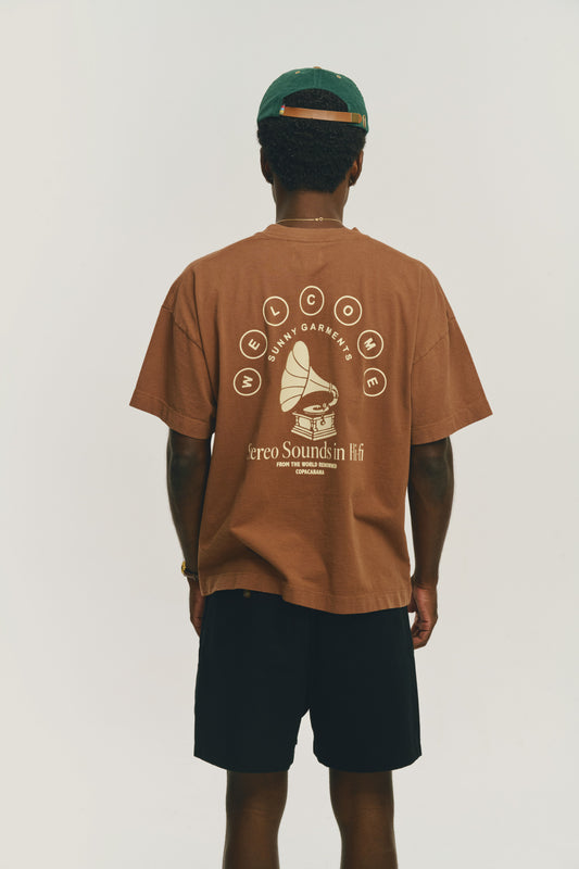 T-Shirt Boxy Fit Stereo Sounds - Marrom