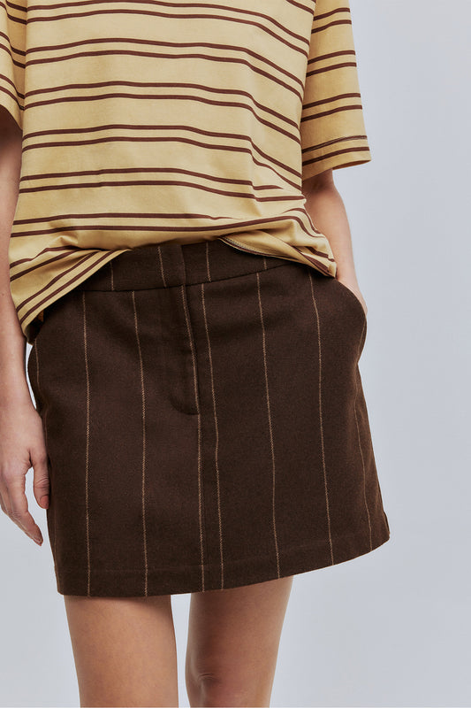 Saia Curta Alfaiataria de Lã Hering + Welcome - Marrom Risca de Giz
