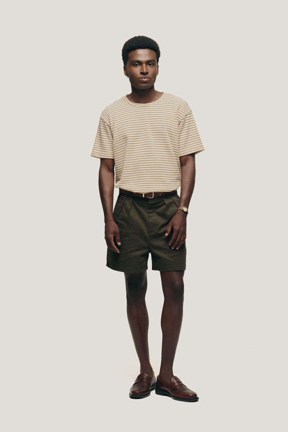 Bermuda Alfaiataria Dupla Prega - Verde Militar