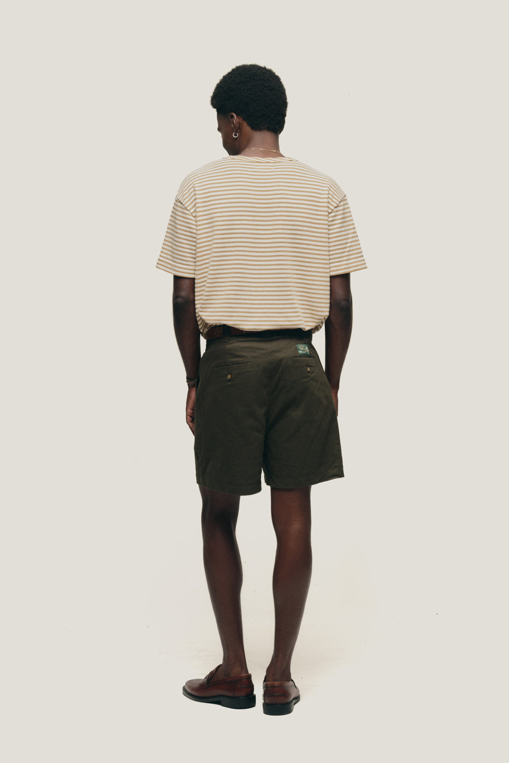 Bermuda Alfaiataria Dupla Prega - Verde Militar