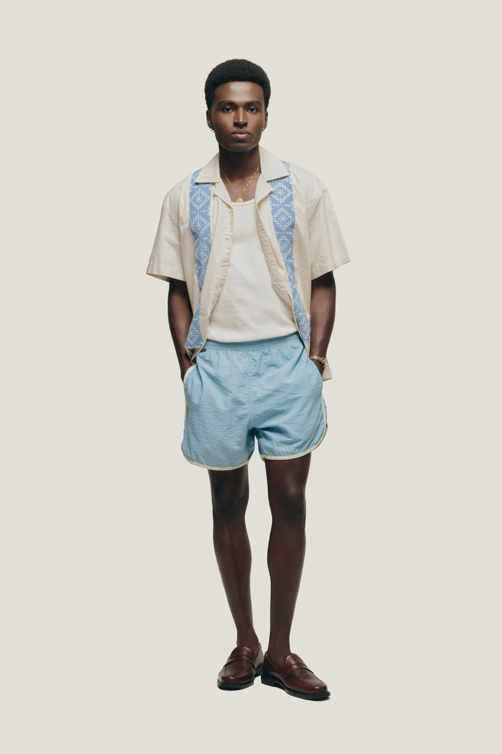 Camisa Sheen Bordado - Off White e Azul