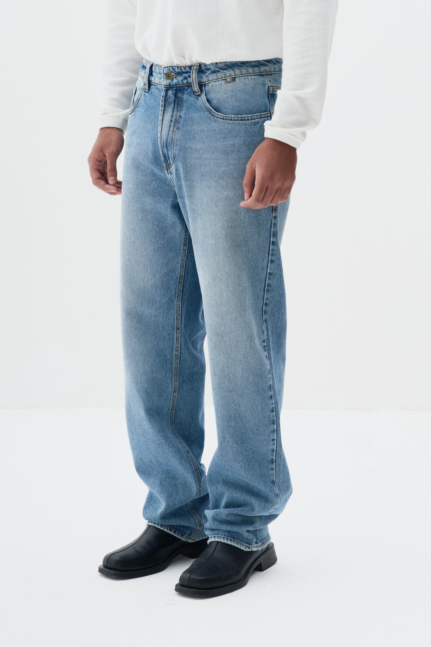 Calça Jeans Straight Five Pockets - Media