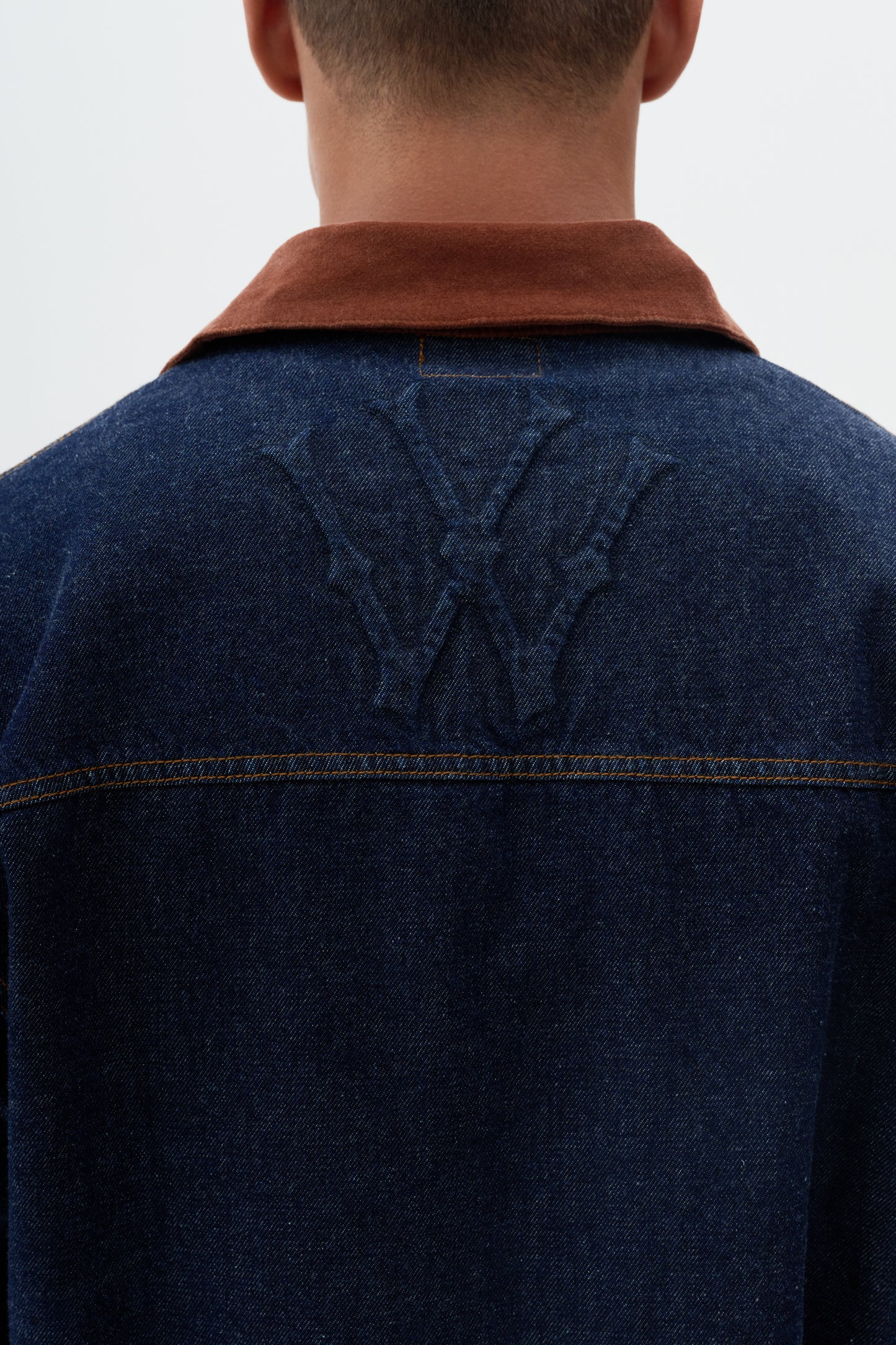 Jaqueta Jeans Embossed - Raw e Cotele