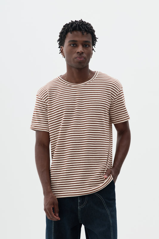 T-shirt Trico Listrada - Off White e Marrom