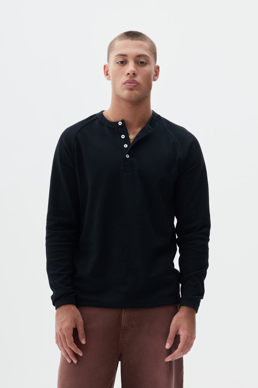 T-shirt Regular Fit Henley Manga Longa - Preto