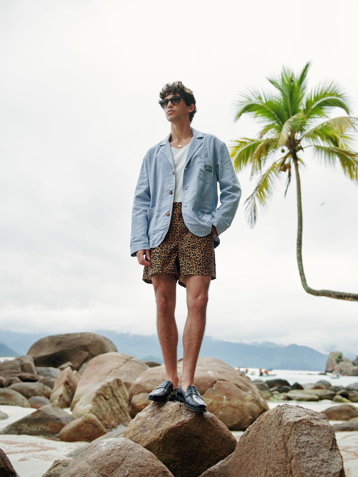 Bermuda Alfaiataria Dupla Prega - Leopard