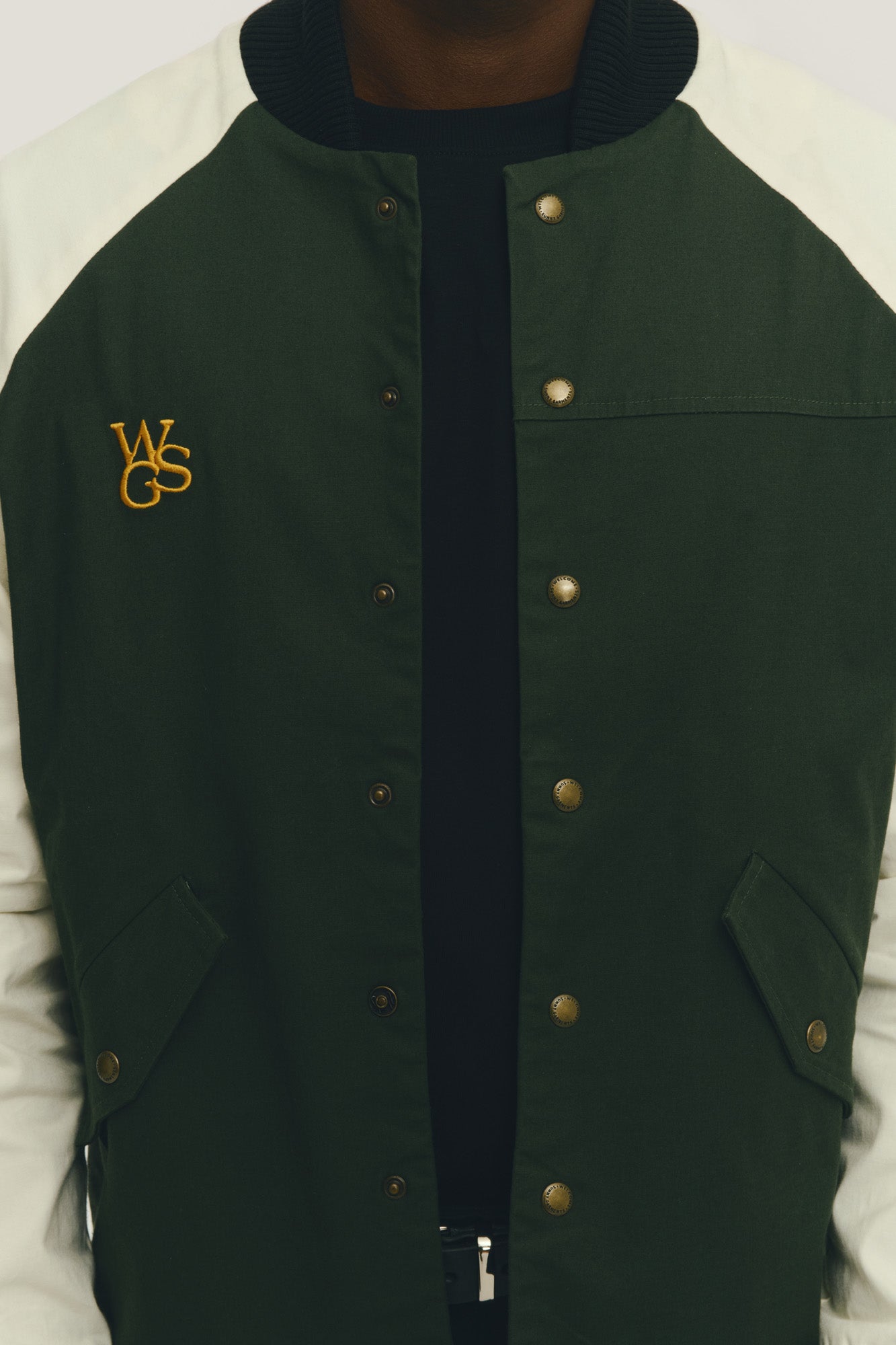 Jaqueta Bomber Raglan - Preto e Verde