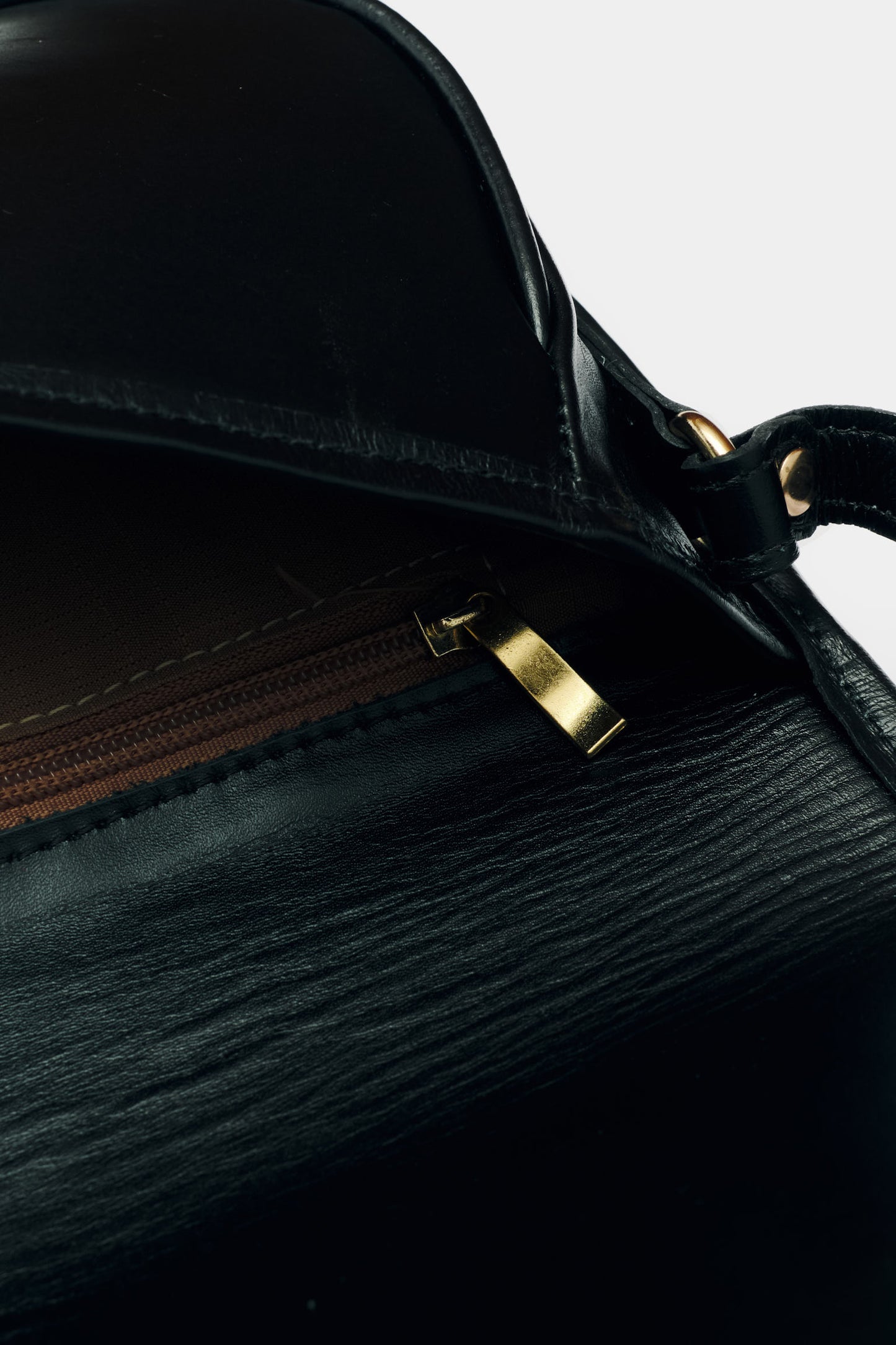 Bolsa de Couro Half Moon - Preta