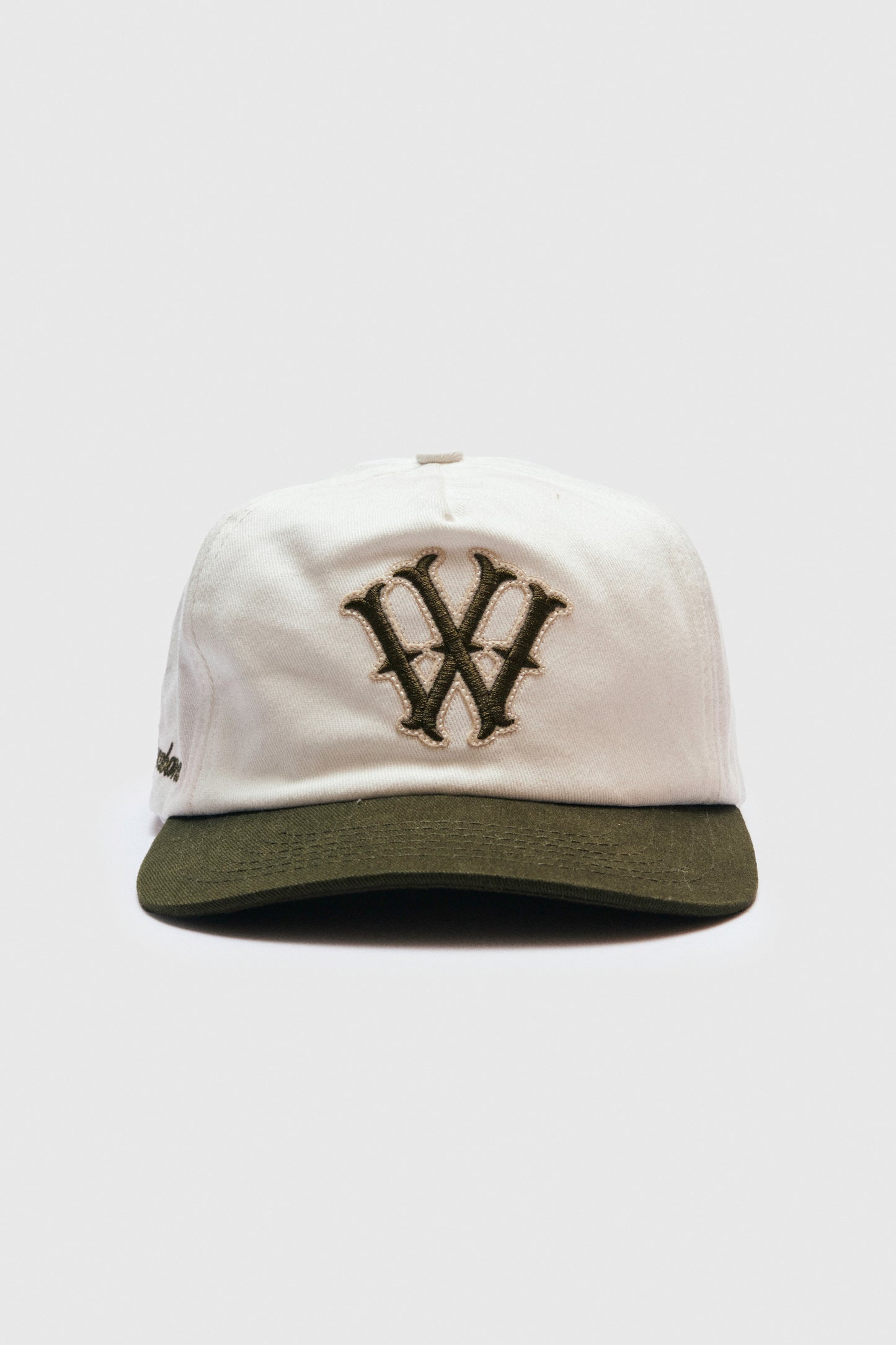 Boné Yankee - Off White e Verde