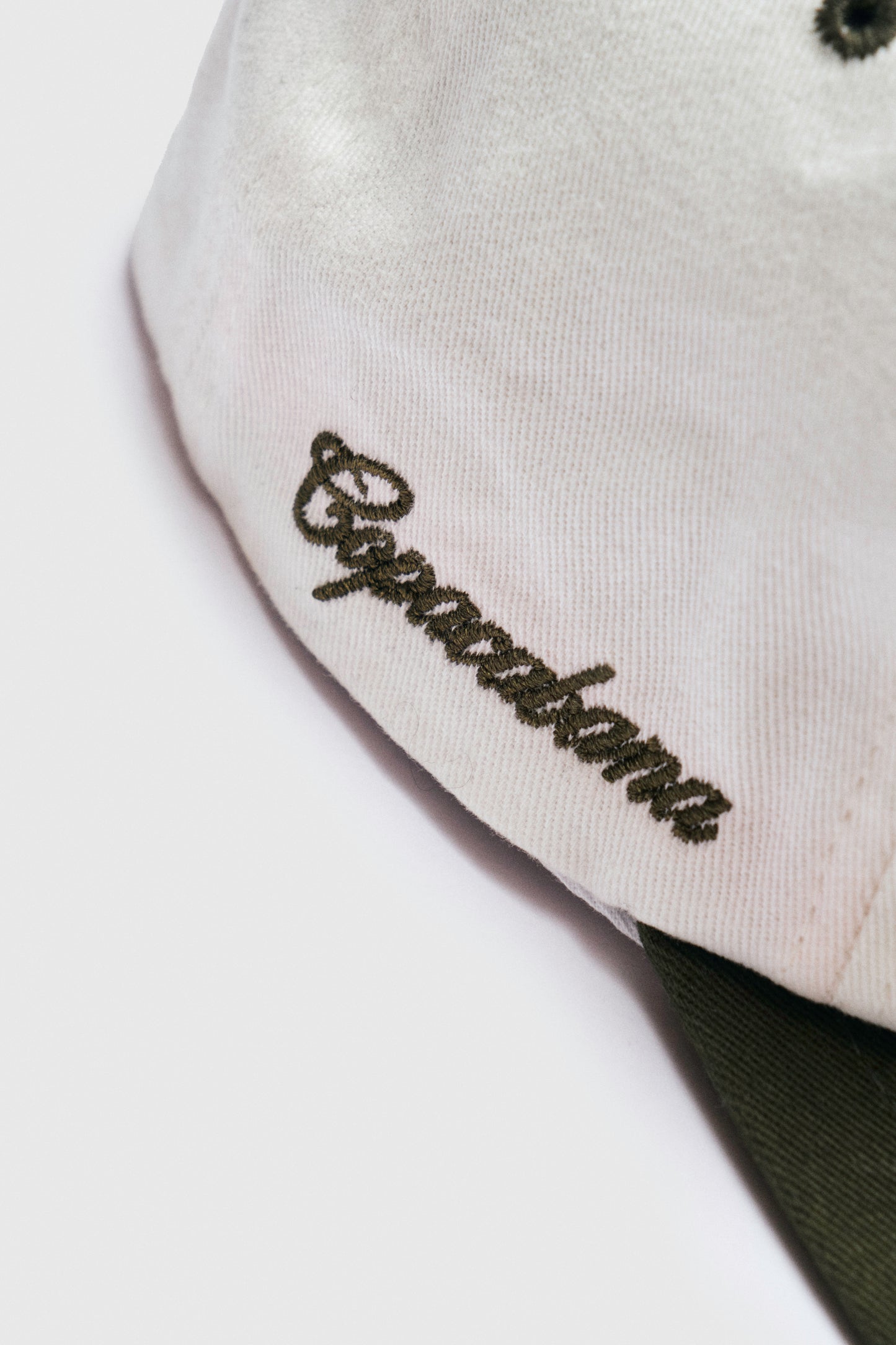 Boné Yankee - Off White e Verde